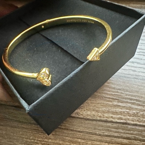 Kate spade rock solid stone heart hinge cuff bracelet - Picture 4 of 7